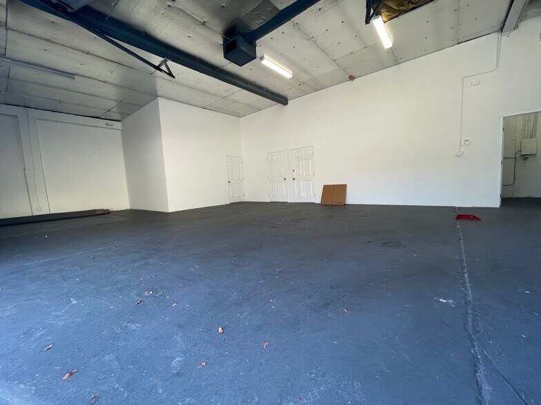 More Photos Of 1640-1644 S La Cienega Blvd, Los Angeles Storefront For Lease