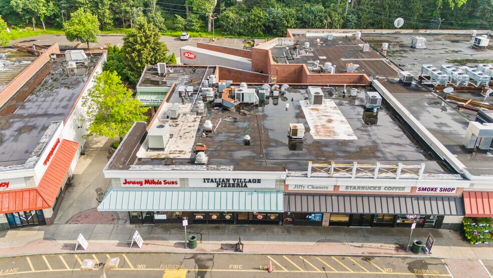 More Photos Of 1233-1273 E Putnam Ave, Riverside Restaurant For Sale