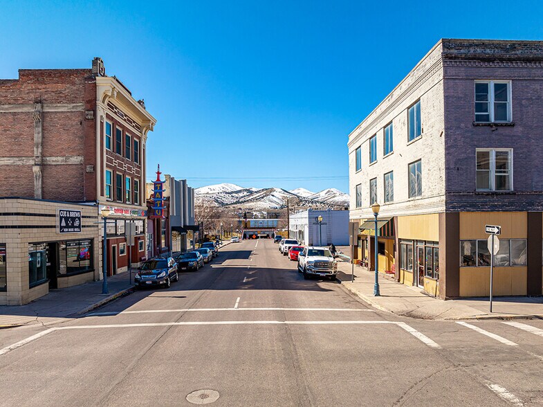 More Photos Of 246 E Center St, Pocatello Storefront For Sale