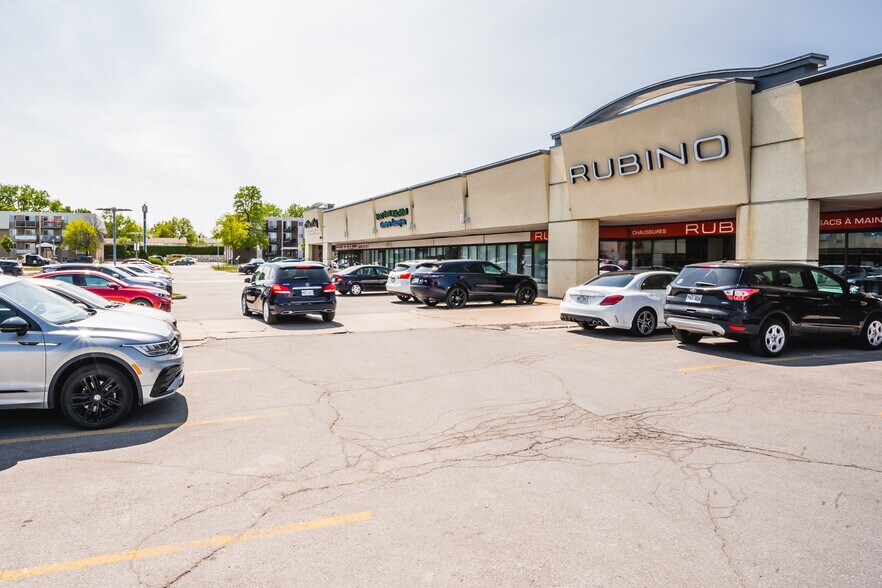 More Photos Of 1857 Boul René-Laennec, Laval Unknown For Lease