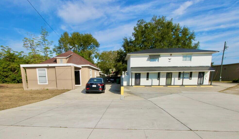 Primary Photo Of 610 Dundee Rd, Dundee Storefront Retail Residential For Sale