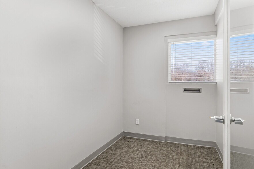 More Photos Of 7604 Baker Blvd, Richland Hills Freestanding For Lease