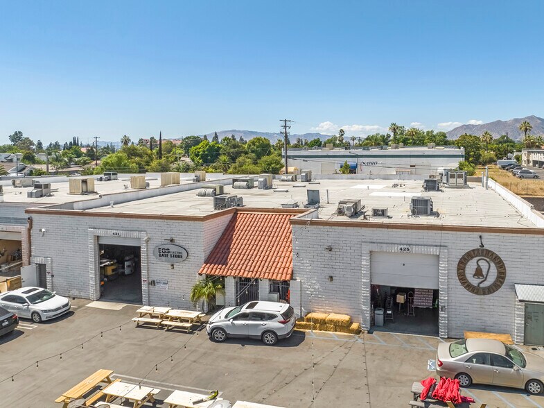 More Photos Of 425 Park Ave, San Fernando Warehouse For Sale