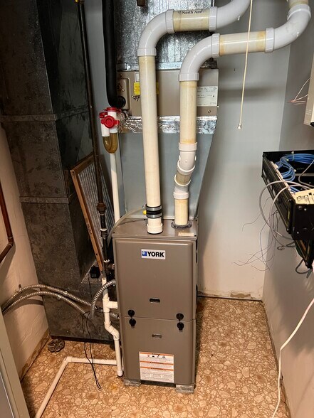 More Photos Of 4831 Darrow Rd, Stow Coworking Space