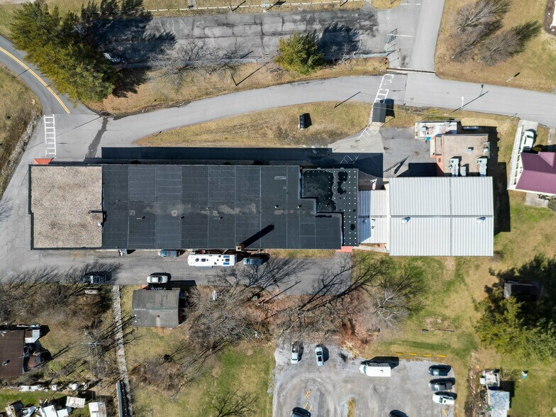 More Photos Of 81 Evick Dr, Franklin Flex For Sale