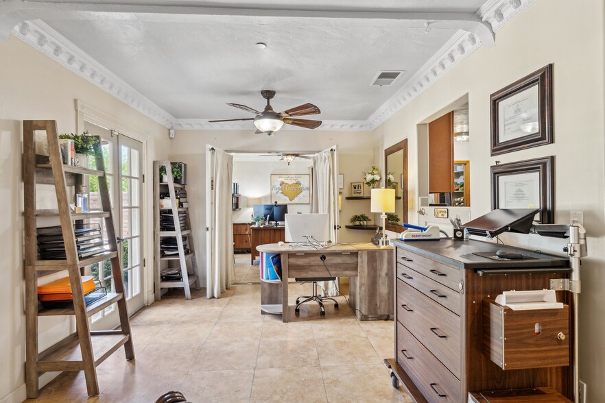 More Photos Of 3827 E Oak St, Phoenix Assisted Living For Sale