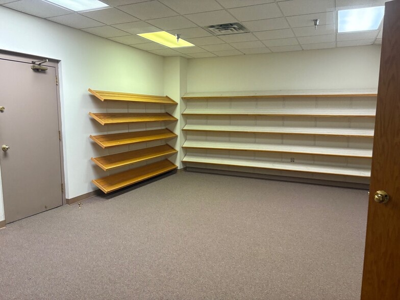 More Photos Of 22290 Timberlake Rd, Lynchburg Warehouse For Lease