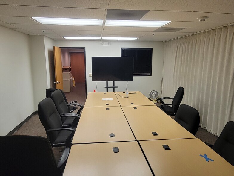 More Photos Of 425 E Huntington Dr, Monrovia Research And Development For Lease