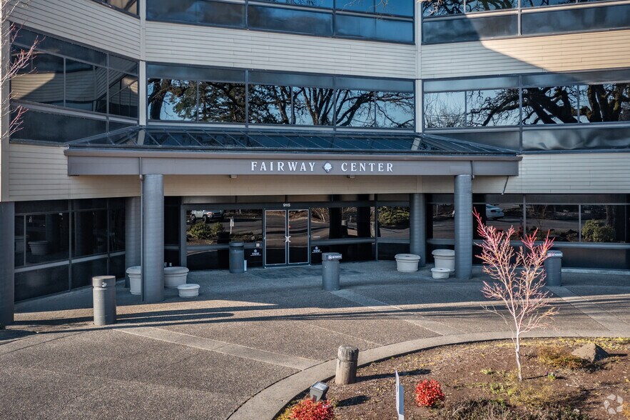 More Photos Of 9115 SW Oleson Rd, Portland Office For Sale