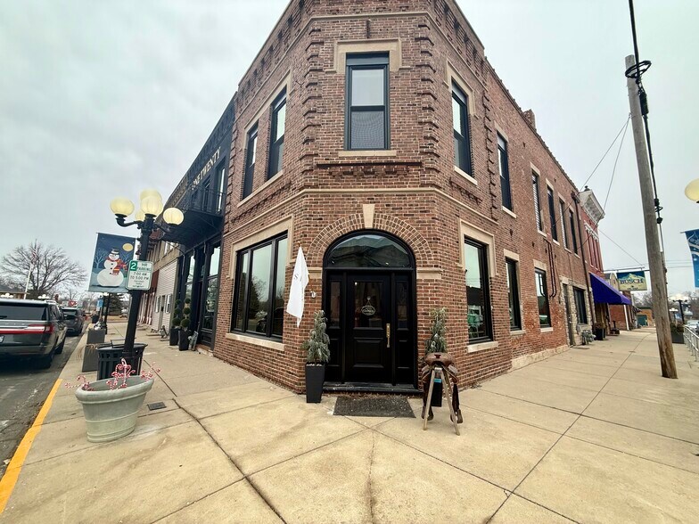 Primary Photo Of 122 E Center St, Le Roy Storefront Retail Residential For Lease