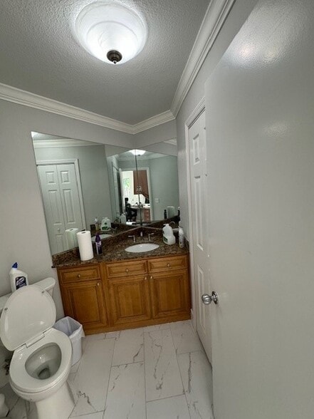 More Photos Of 6711 38th Ave N, Saint Petersburg Medical For Sale