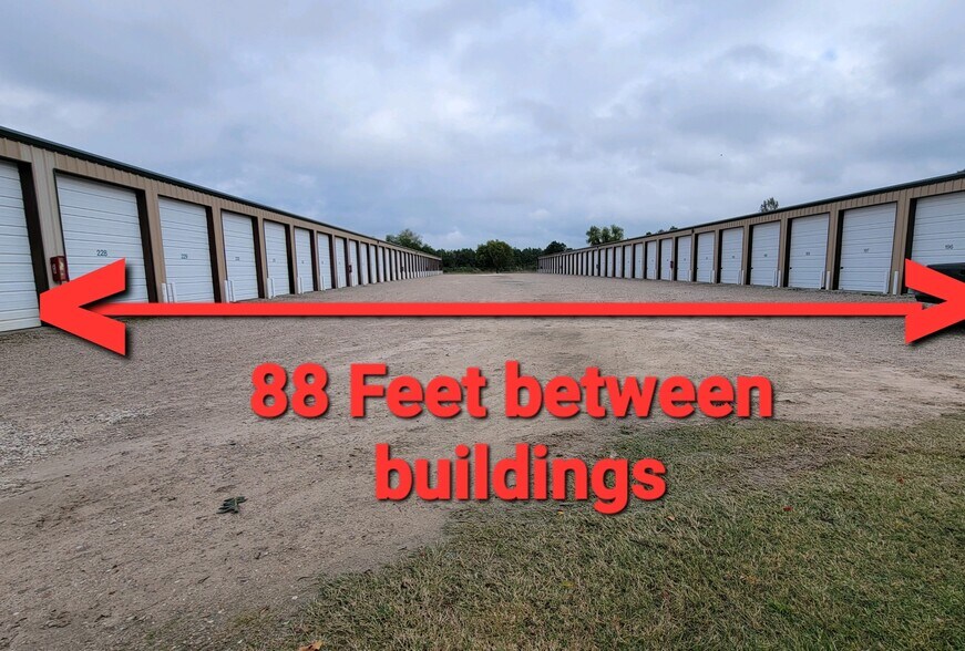 Primary Photo Of 1417 Northpark Dr, Kingwood General Retail For Lease