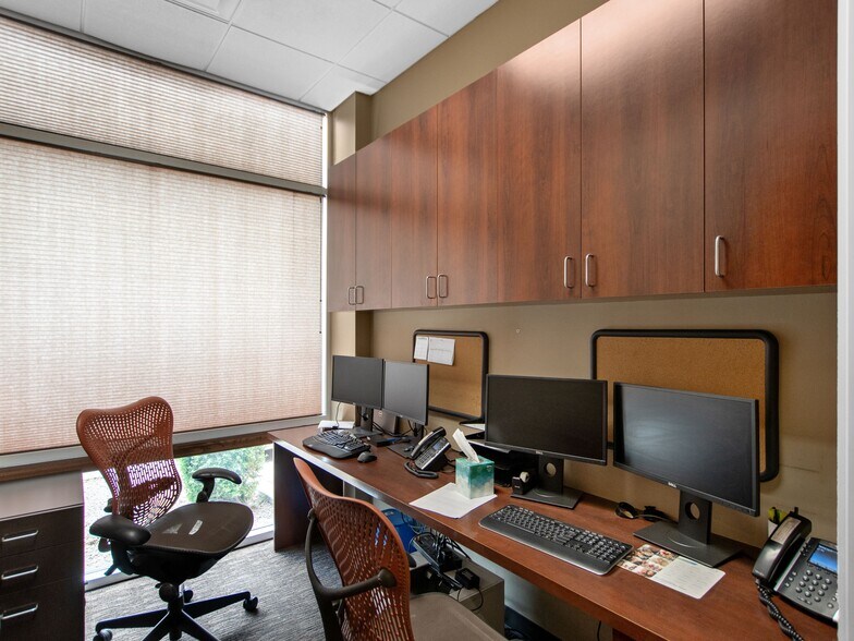 More Photos Of 6950 E Chauncey Ln, Phoenix Medical For Lease
