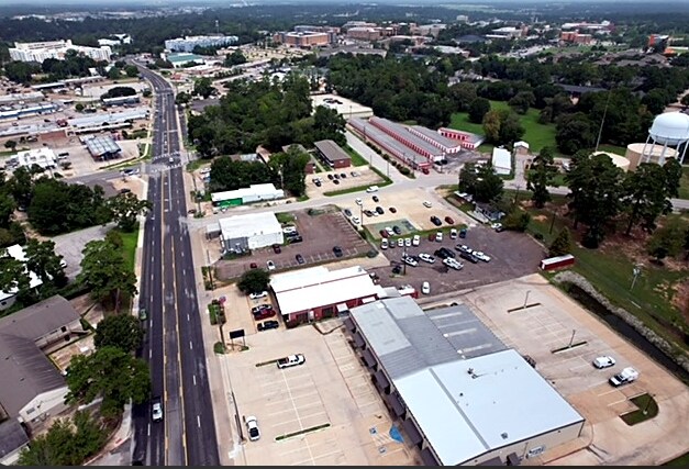 More Photos Of 2801C Sam Houston Ave, Huntsville Storefront For Lease