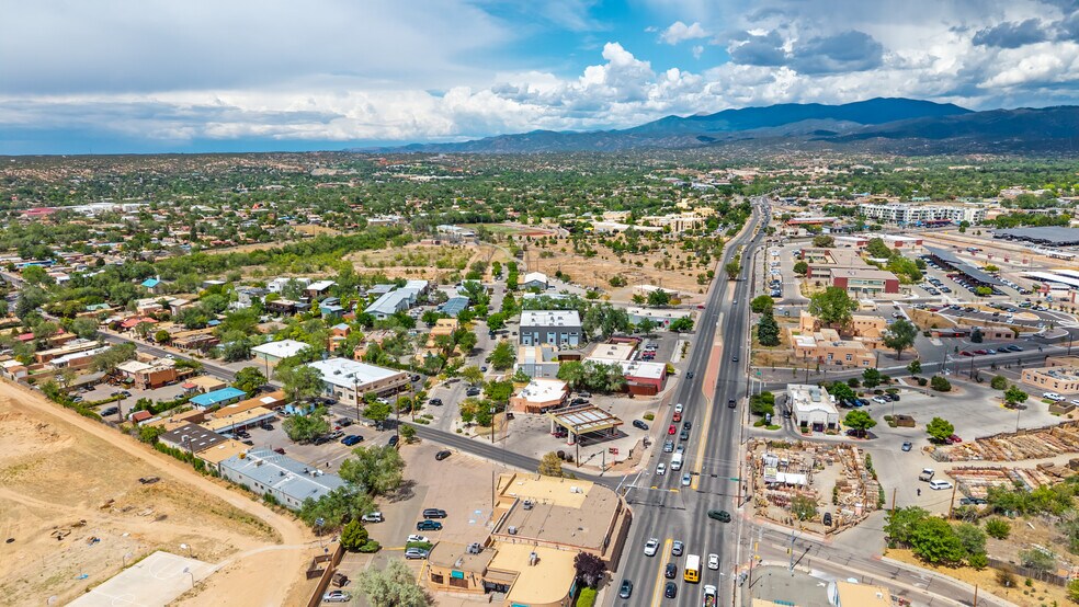 More Photos Of 1226 Flagman Way, Santa Fe Office For Sale