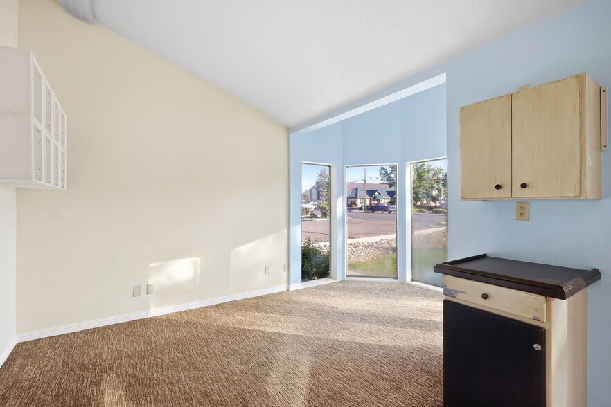 More Photos Of 1671 US Highway 395 N, Minden Office For Sale