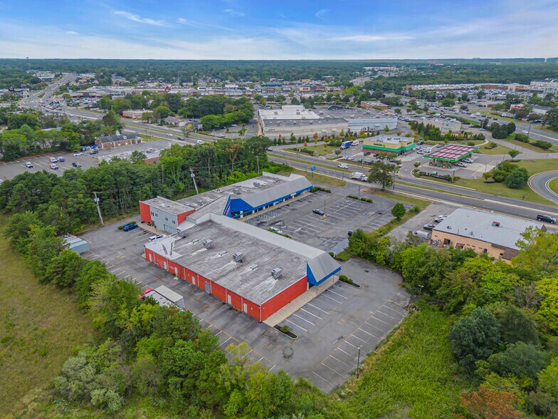 More Photos Of 781 Brick Blvd, Brick General Retail For Lease