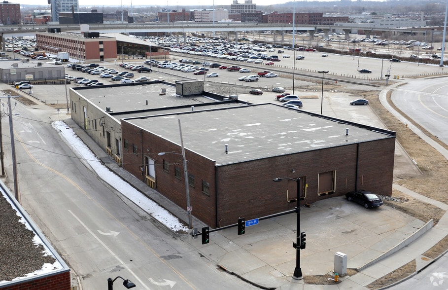 More Photos Of 1100 Cherry St, Des Moines Warehouse For Sale