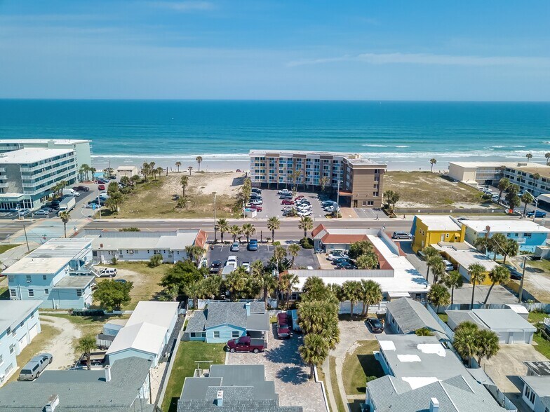 More Photos Of 735 N Atlantic Ave, Daytona Beach Hotel For Sale