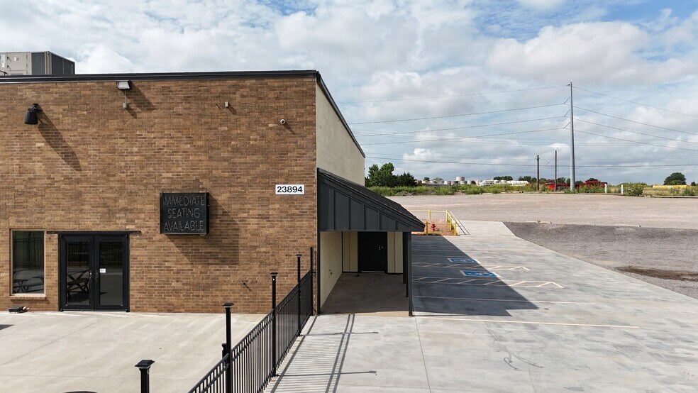 More Photos Of 23894 S Frontage Rd, Weatherford Bar For Sale