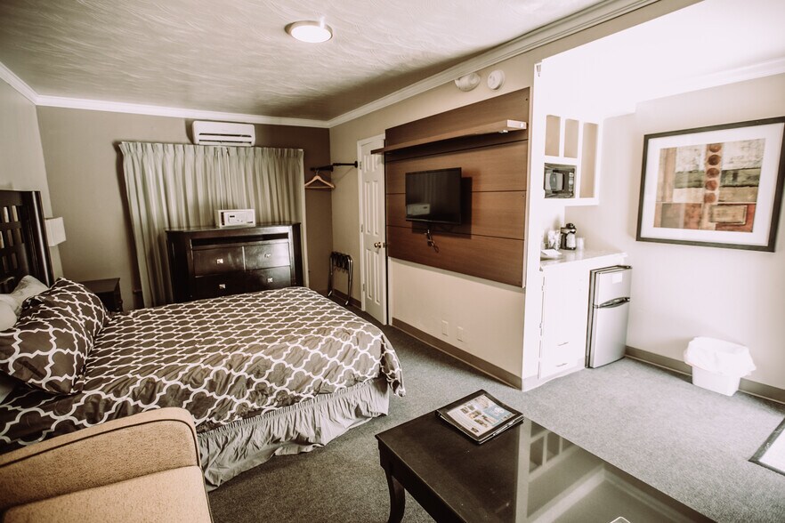 More Photos Of 3263 US Hwy 70, Mead Hotel For Sale