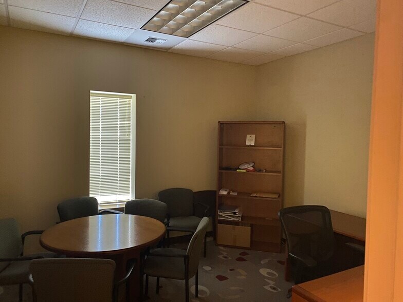 More Photos Of 102 E Poplar St, Walla Walla Flex For Sale