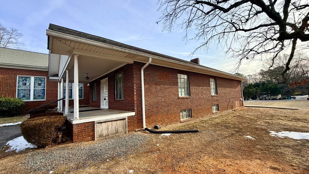 More Photos Of 204 N Main St, Richfield Specialty For Sale