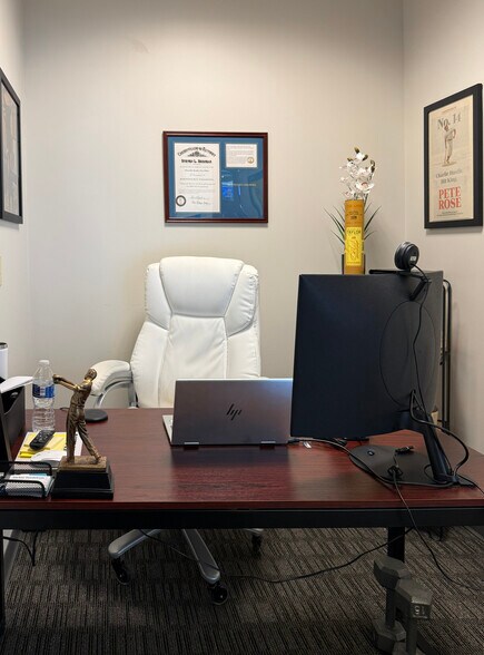 More Photos Of 3310 Aspen Grove Dr, Franklin Medical For Lease
