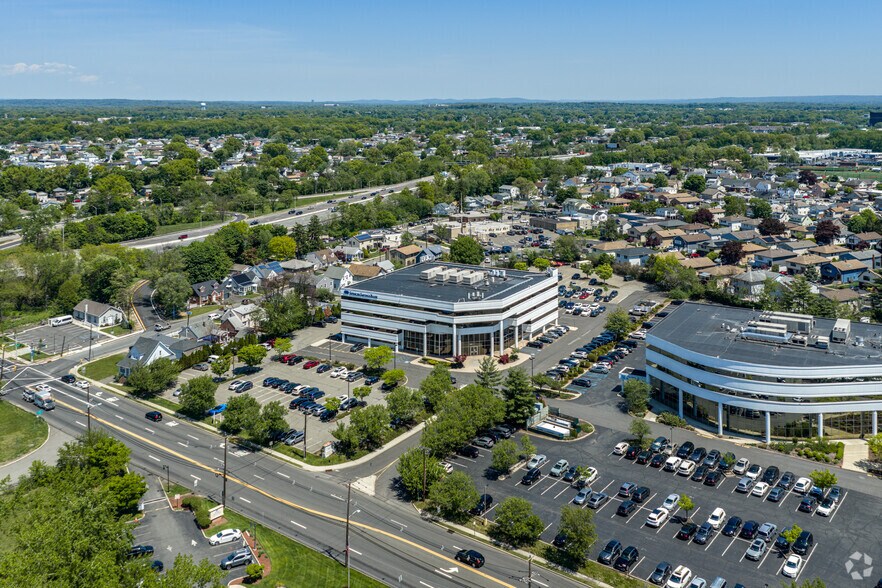More Photos Of 611 River Dr, Elmwood Park Office For Sale