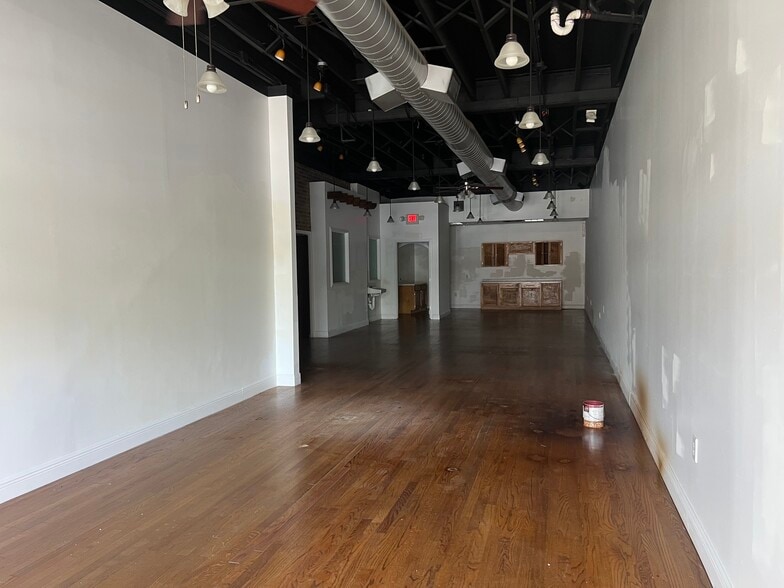 More Photos Of 2516-2520 Times Blvd, Houston Storefront Retail Office For Lease