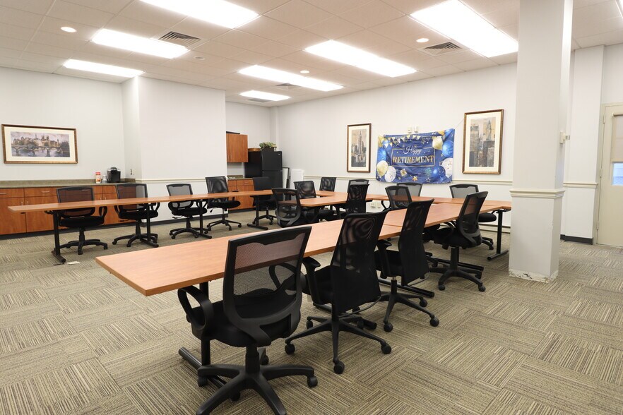 More Photos Of 116 E Berry St, Fort Wayne Office For Lease