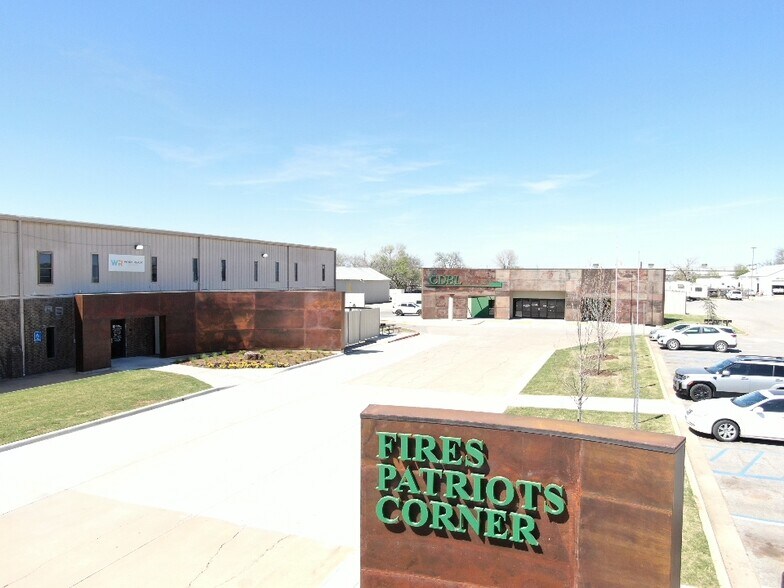 More Photos Of 2 SE Lee Blvd, Lawton Office For Lease