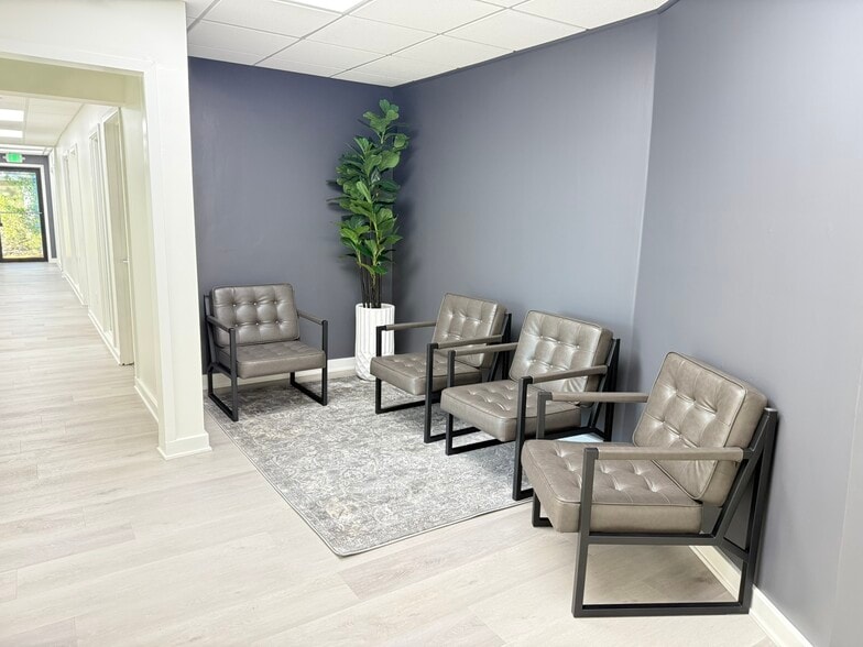 More Photos Of 20 Office Park Way, Pittsford Office For Lease