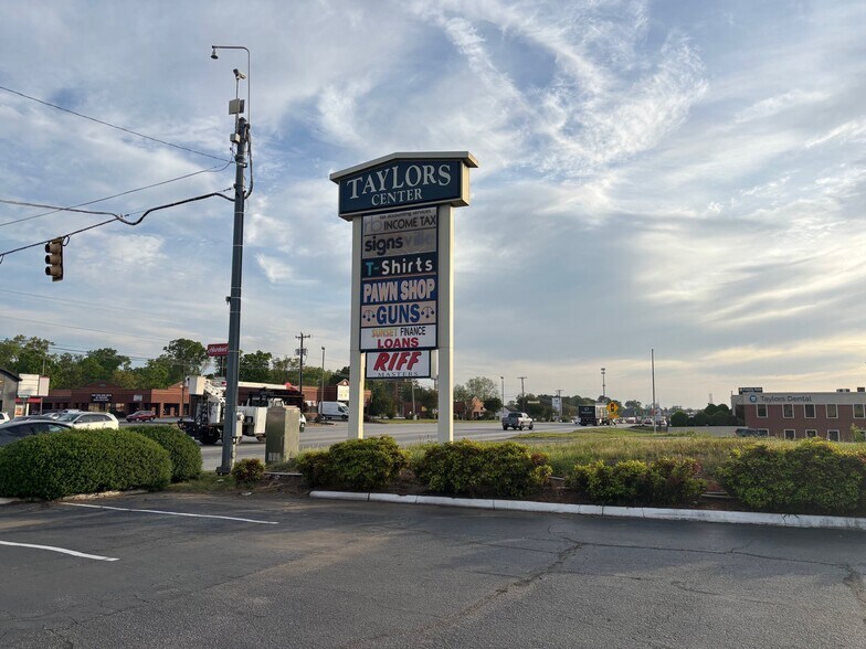 More Photos Of 3180-3190 Wade Hampton Blvd, Taylors Unknown For Lease