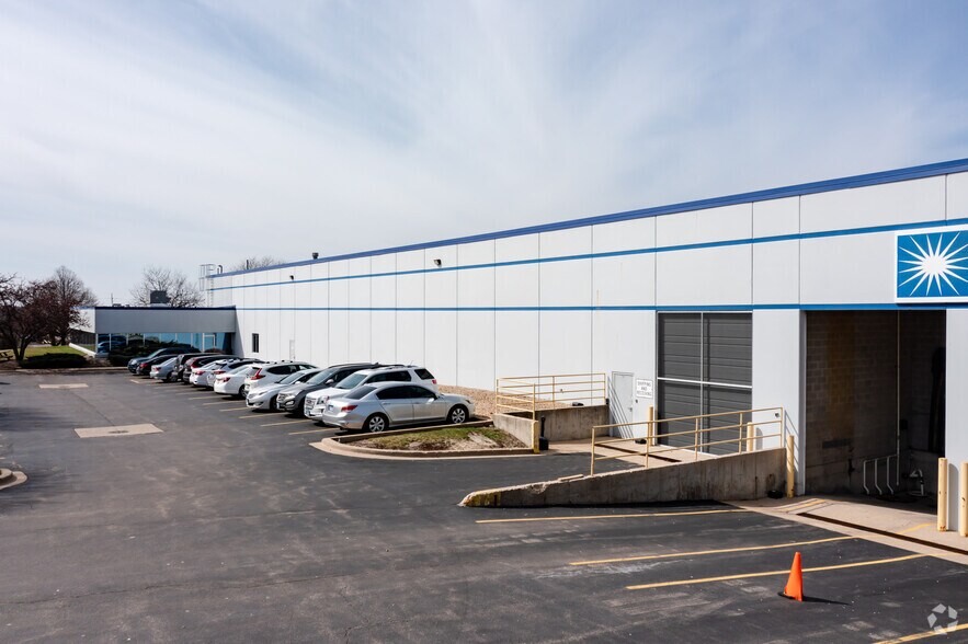 More Photos Of 1100 Kingsland Dr, Batavia Warehouse For Sale