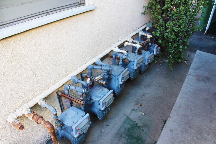 More Photos Of 14121-14123 1/2 Sylvan St, Van Nuys Apartments For Sale
