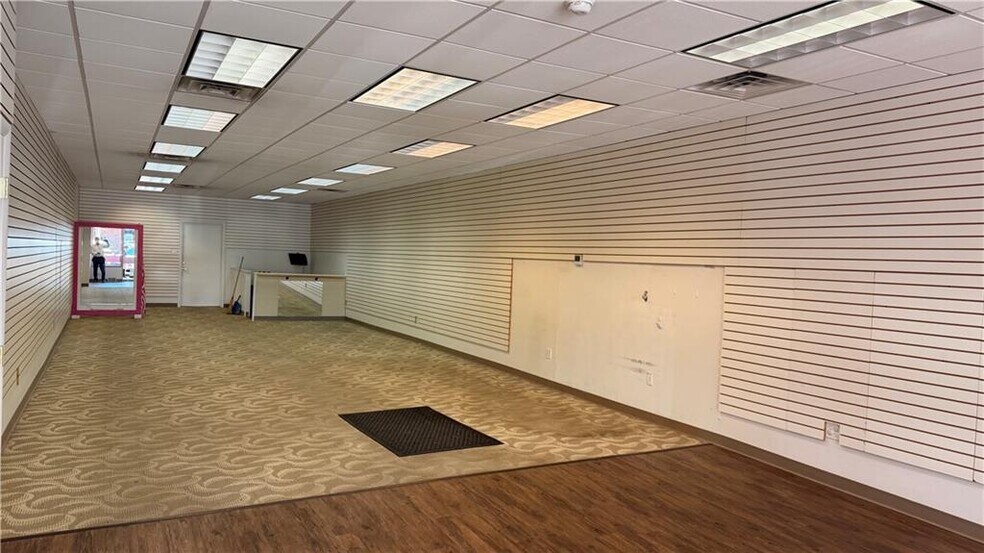 More Photos Of 546 3rd St, Beaver Storefront Retail Residential For Lease