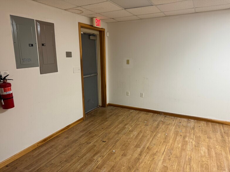 More Photos Of 3021-3055 W US Highway 36, Pendleton Unknown For Sale