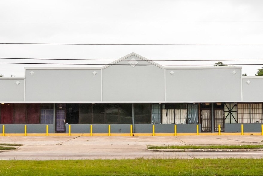 More Photos Of 5602-5608 Pinemont Dr, Houston Storefront Retail Office For Lease