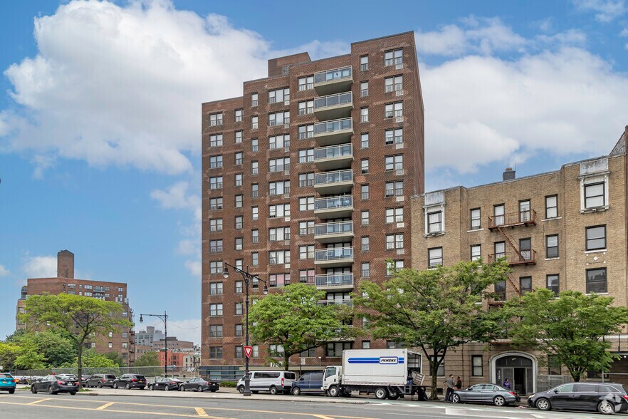 More Photos Of 1700 Grand Concourse, Bronx Apartments For Lease