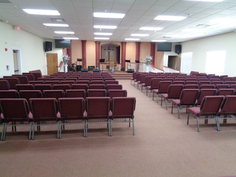 More Photos Of 5050 Commerce Blvd, Rohnert Park Freestanding For Lease