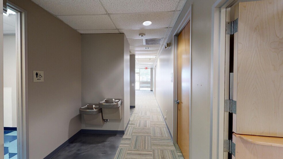 More Photos Of 7020 Hwy 290 E, Austin Flex For Lease