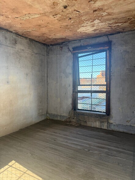 More Photos Of 115 S Grand Ave, Pueblo Industrial For Sale