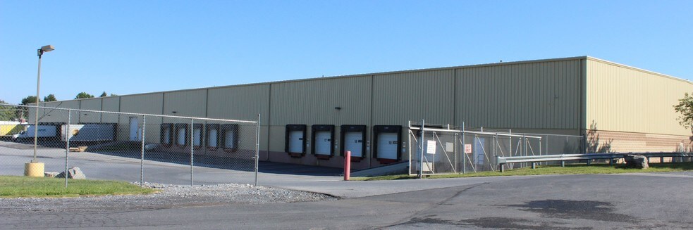 More Photos Of 503-509 Industrial Dr, Lewisberry Warehouse For Lease