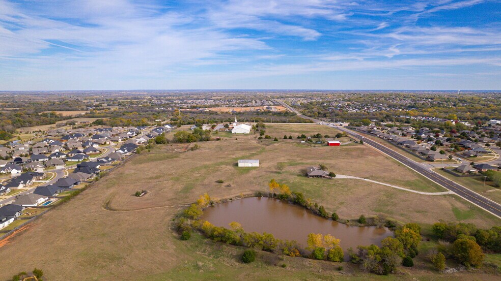 More Photos Of 301 W Tecumseh Rd, Norman Land For Sale