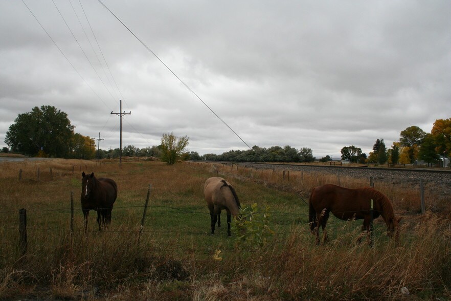 More Photos Of 1 N Clark St, Park City Convenience Store For Sale