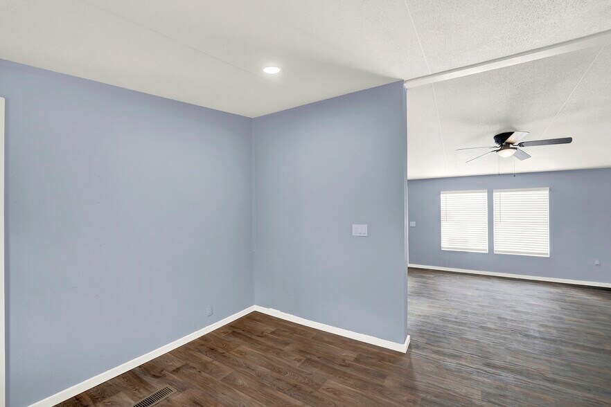 More Photos Of 2806 US Highway 90 W, Hondo Office For Sale