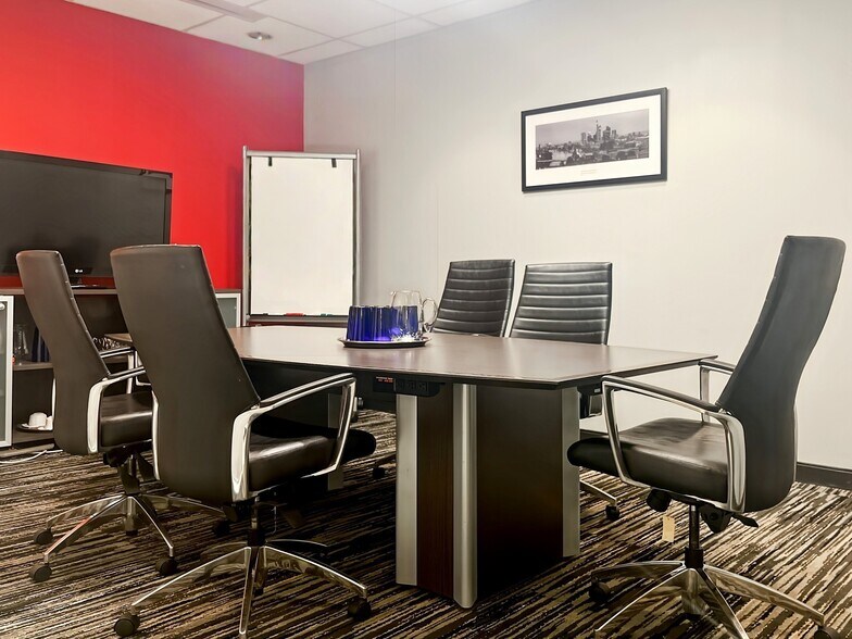 More Photos Of 151 Yonge St, Toronto Coworking Space