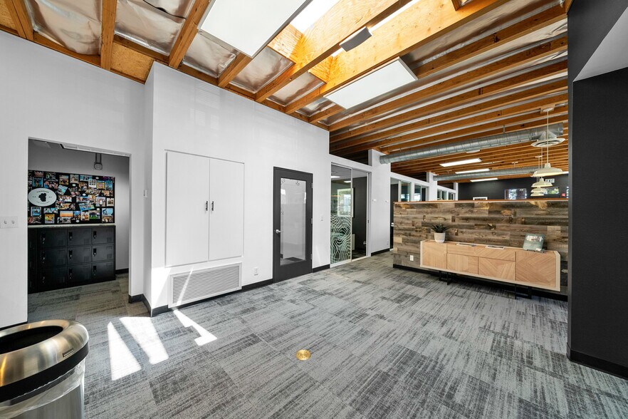More Photos Of 12010 Donner Pass Rd, Truckee Office For Sale