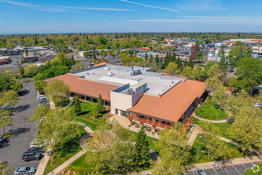 More Photos Of 2700 Fulton Ave, Sacramento Office For Sale